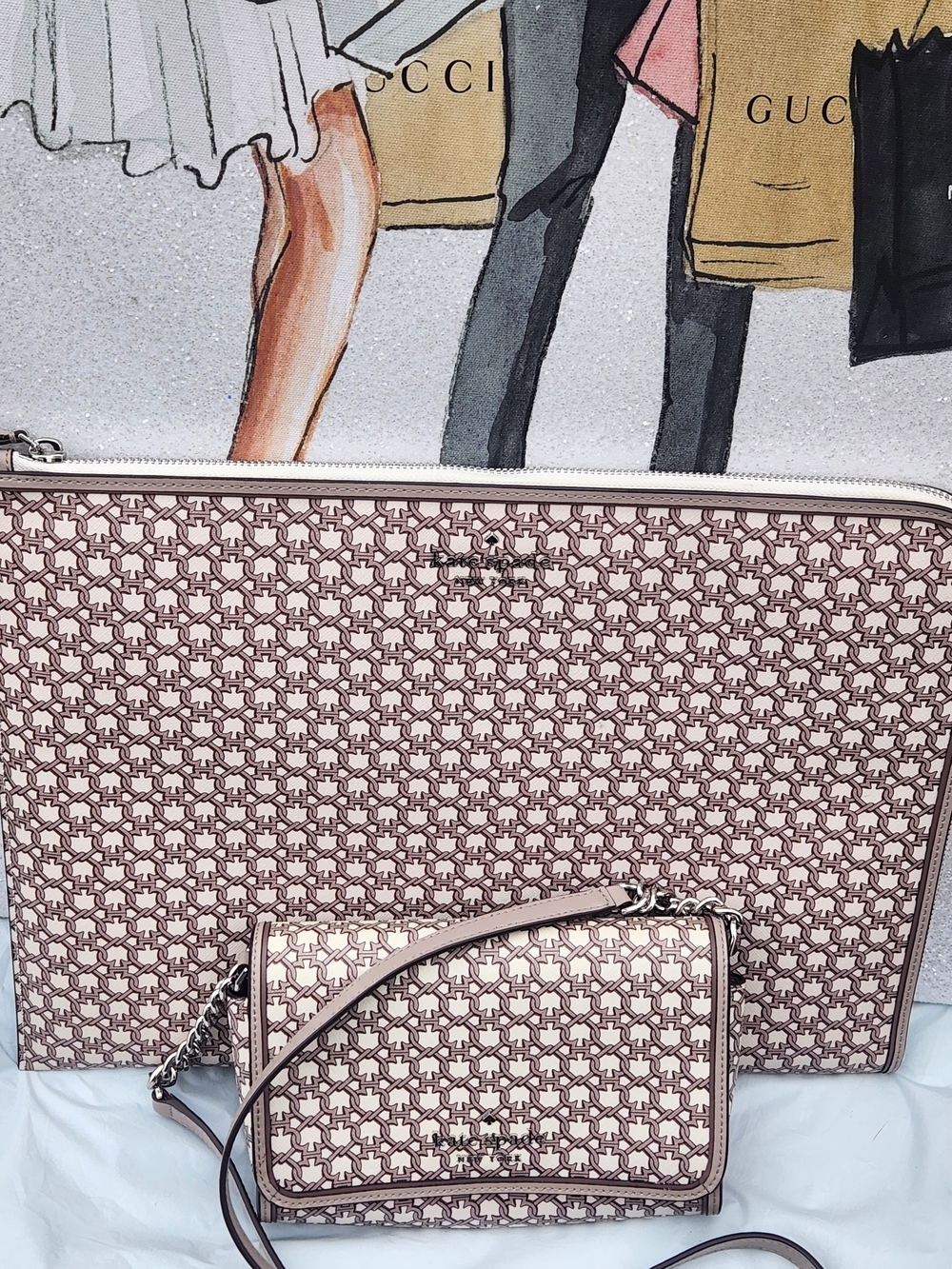 Kate Spade Tan & Cream Patterned Monogram Crossbody W Matching Laptop Bag EUC
